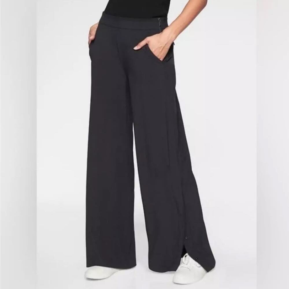 Athleta Gramercy Wide Leg Snap Track Pant Size 4 Sporty Trouser Basic Going Out